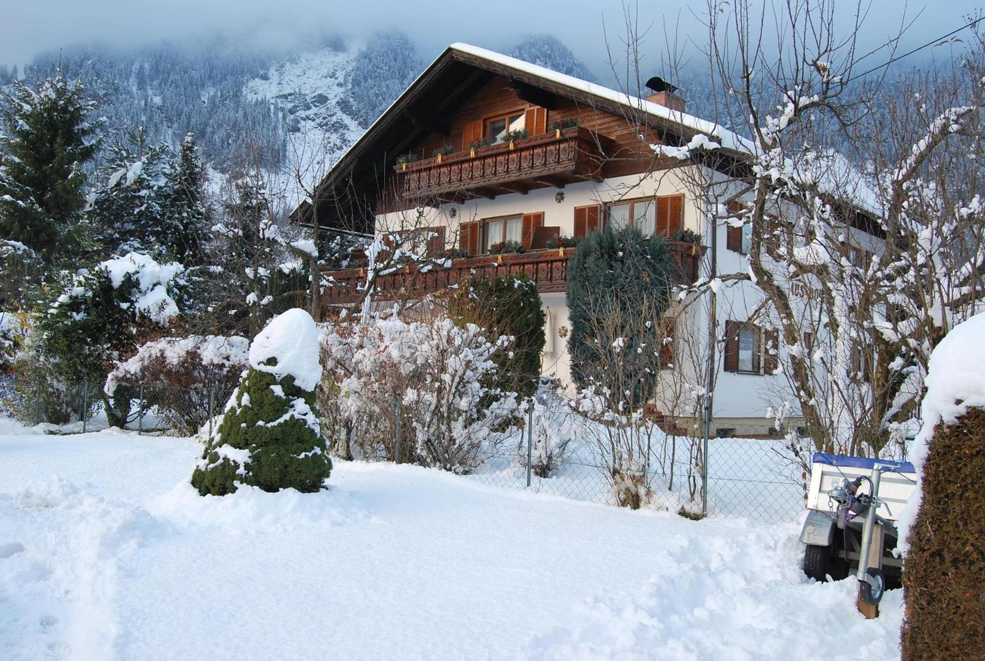 Haus Dorfer Apartment Dobriach Exterior photo